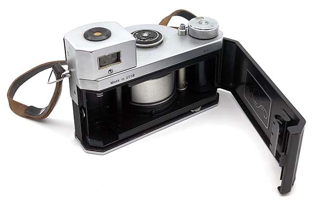 Soviet Vintage Collectible USSR KMZ 35mm HORIZONT Panoramic camera