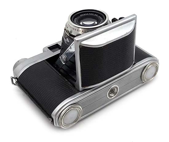 KMZ ISKRA フィルムカメラ　旧ソ連製 動作未確認 ISKRA Soviet KMZ Agfa copy 6x6 medium format camera with Industar