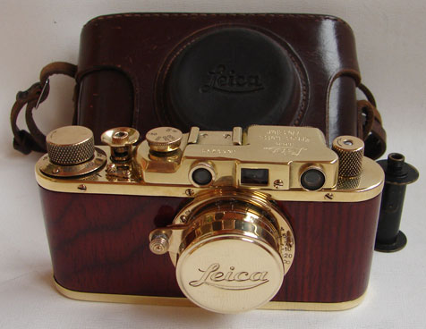 Leica II D Regular D.R.P. copy Gold-Wood in leather case (FED