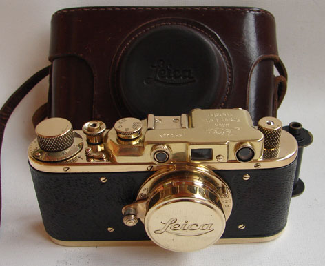 Leica II D Regular D.R.P. copy Gold in leather case (FED Zorki