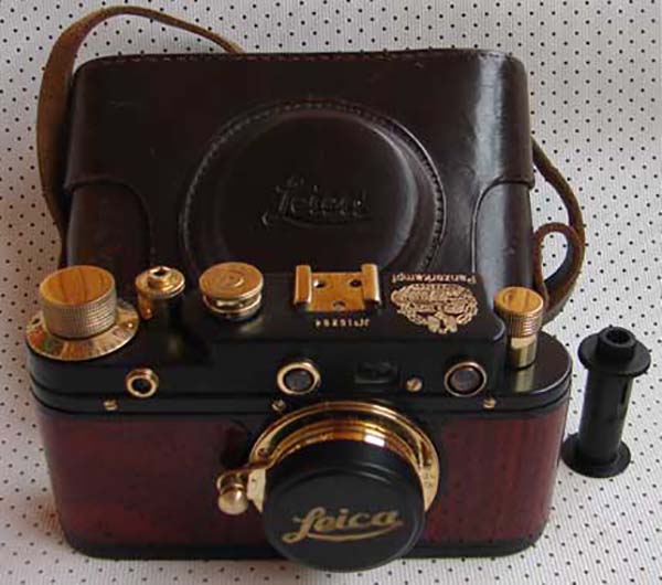 Leica III Panzerkampf copy black-gold wood veneer in leather case