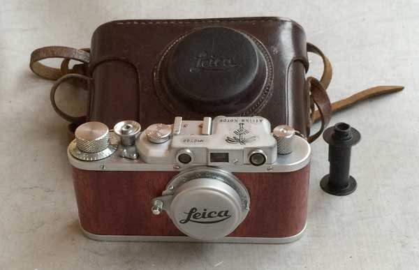 ライカ LEICA BARNACK CLUB JAPAN メンバーズボタン ライカ 大変レア LEICA BARNACK CLUB メンバーズボタン 純銀金 - メルカリ