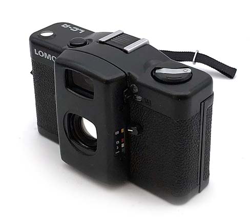 lomo-compact_90036295_02.jpg