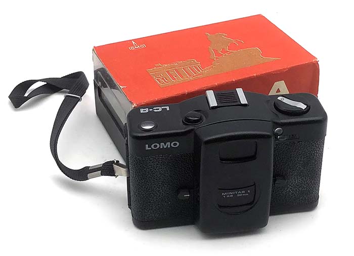 lomo-compact_9032514_01.jpg
